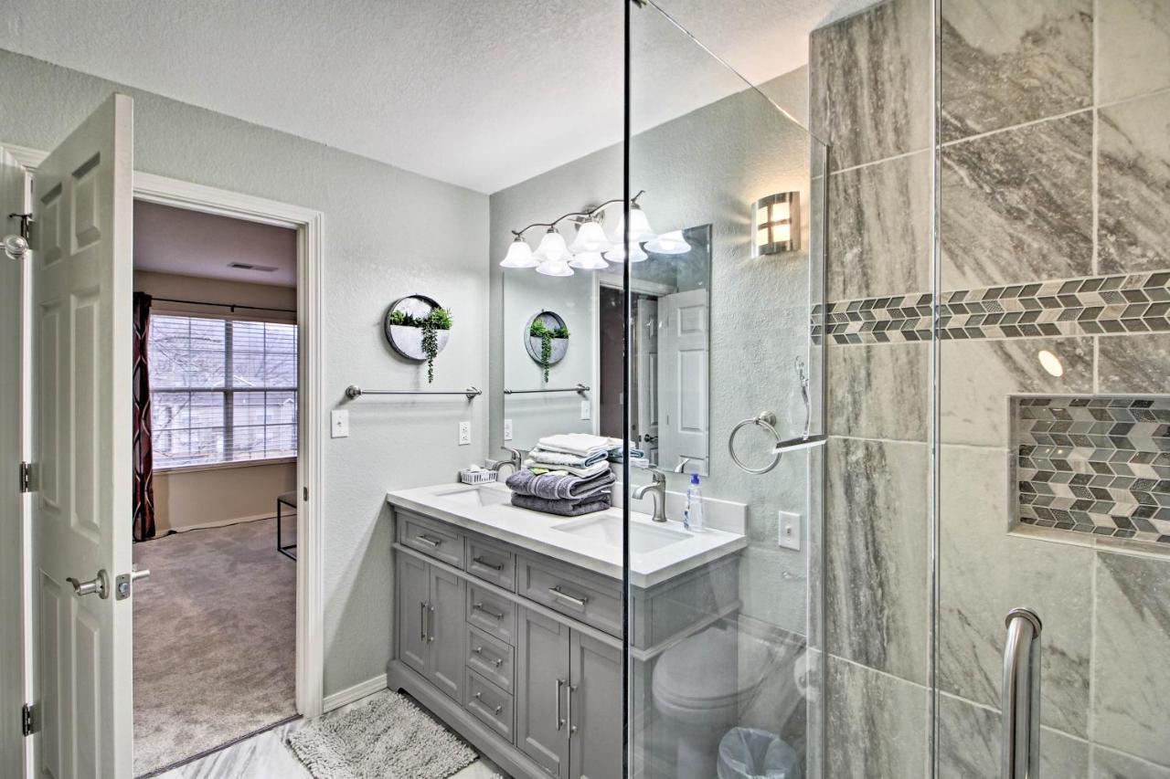 Updated Lake Taneycomo Condo With Screened Porch! Branson Esterno foto